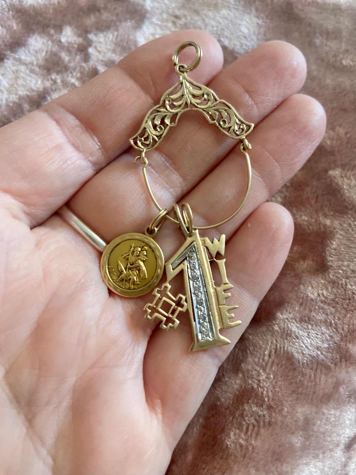 14k Gold Vintage Filigree Charm Holder